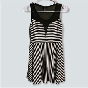 FOREVER 21 Black & White Mesh  Fit & Flare Stripe Dress Size Medium